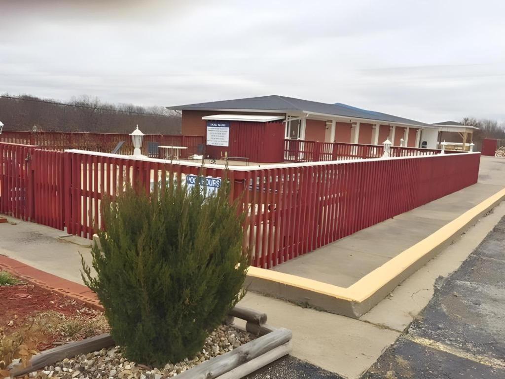 Americas Best Value Inn & Suites Macon At Sunset Dr Exterior foto
